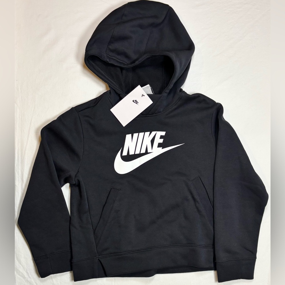 Nike girls S black cotton‑poly hoodie, smooth feel and classic swoosh NWT
